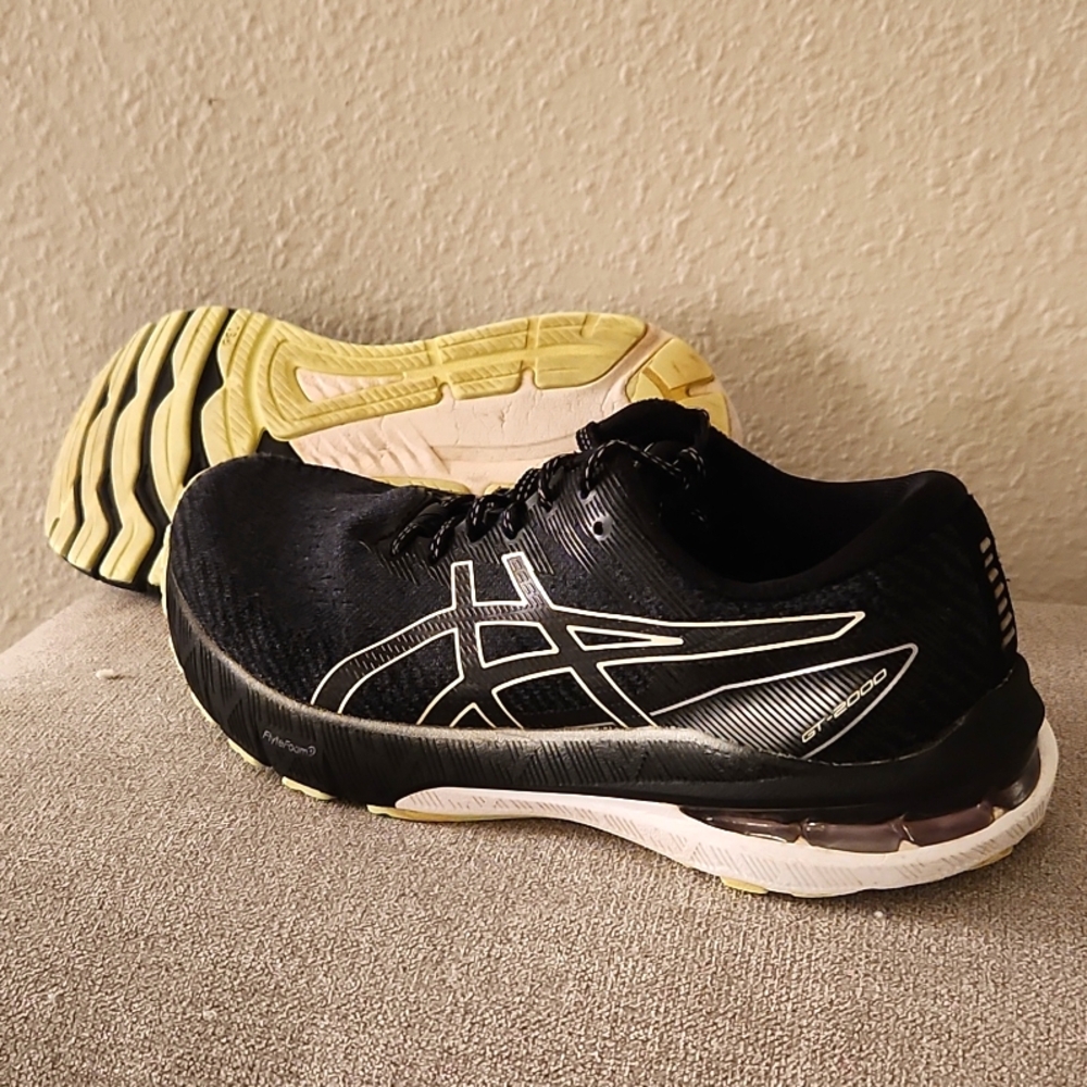 Asics GT 2000 Women's 7.5 Shoes